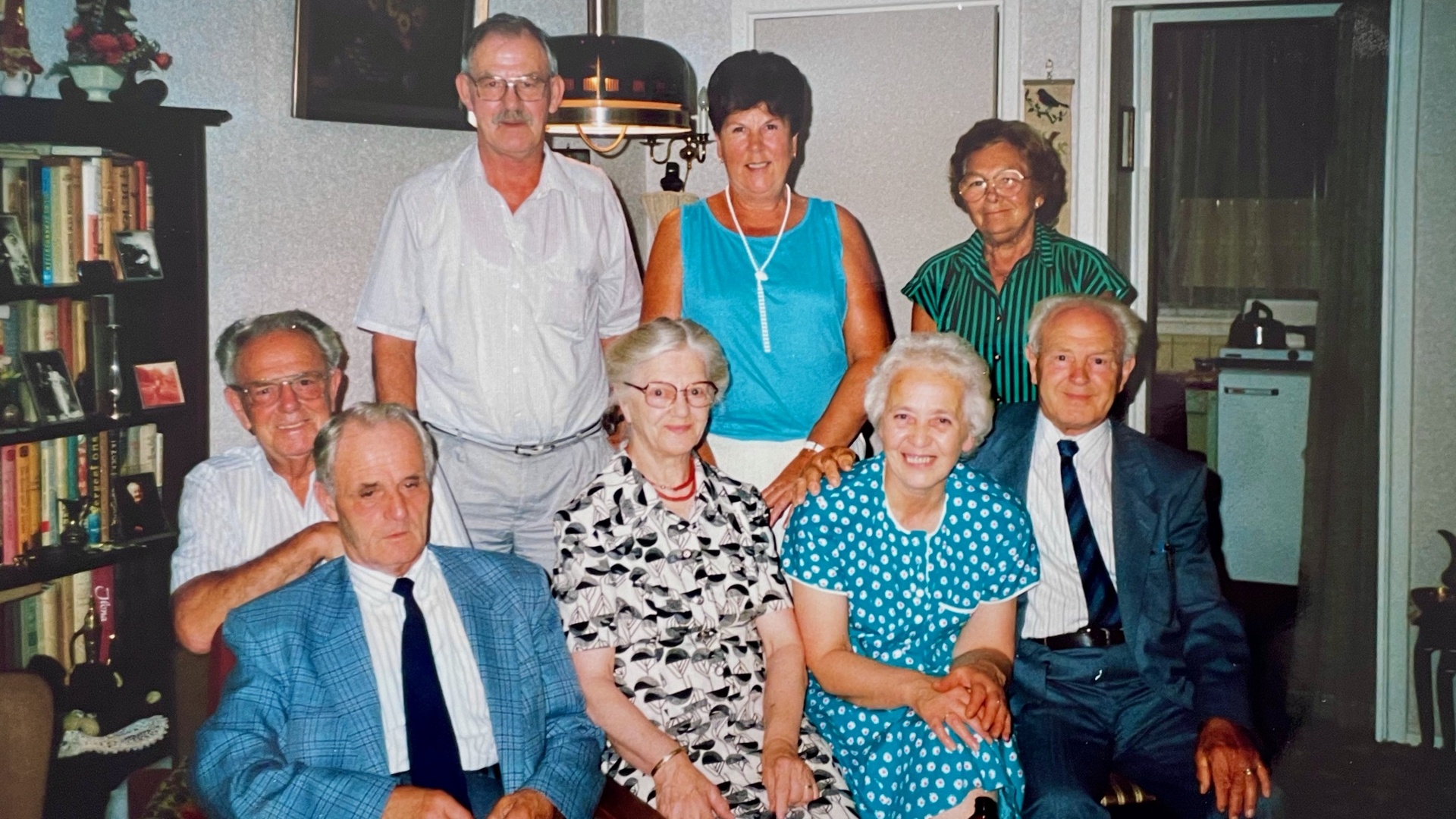 1990-08